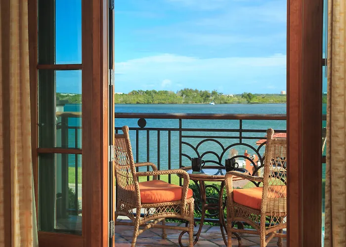 Black Dolphin Inn